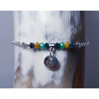 initiaal armbandje met kraaltjes initiaal armbandje met kraaltjes